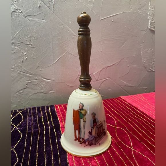 Norman Rockwell Gorham Chilly Reception 1980 Christmas Bell - Picture 2 of 8